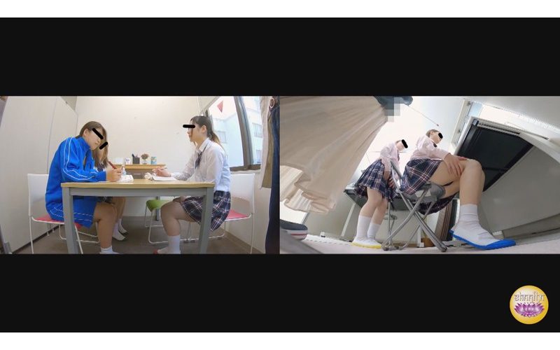 女子校休み時間 集団なだれ込みおしっこ