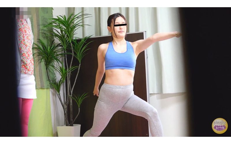 ヨガ教室 尿意我慢不可能お漏らし ～グレータイツに広がる恥汁～