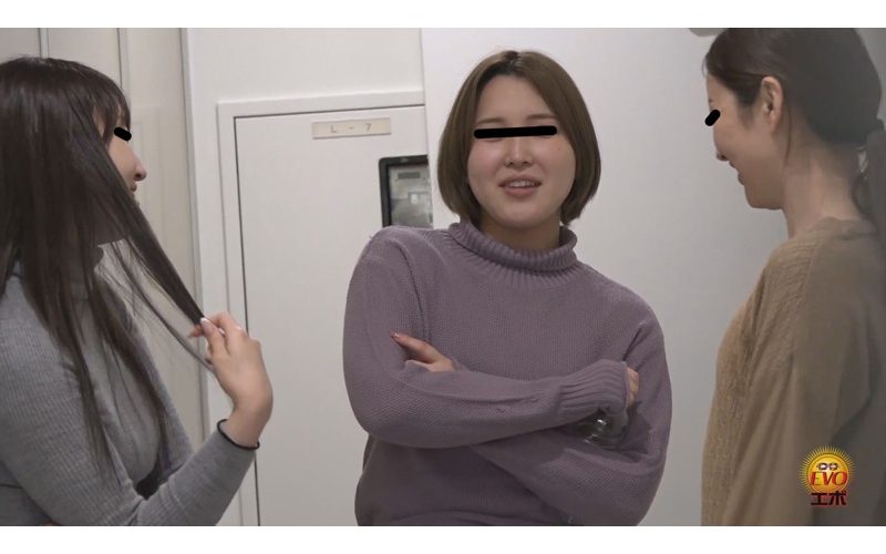 隠撮 ゼミ中に滴るオシッコお漏らし 女子大生編