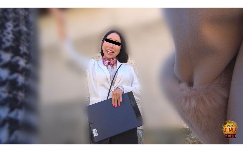 観光地隠撮 美人バスガイドさんの極太うんこ百景